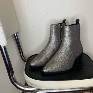 ASOS  Heeled Sparkle Chelsea Boots. Size 7 in mens. 9 in women